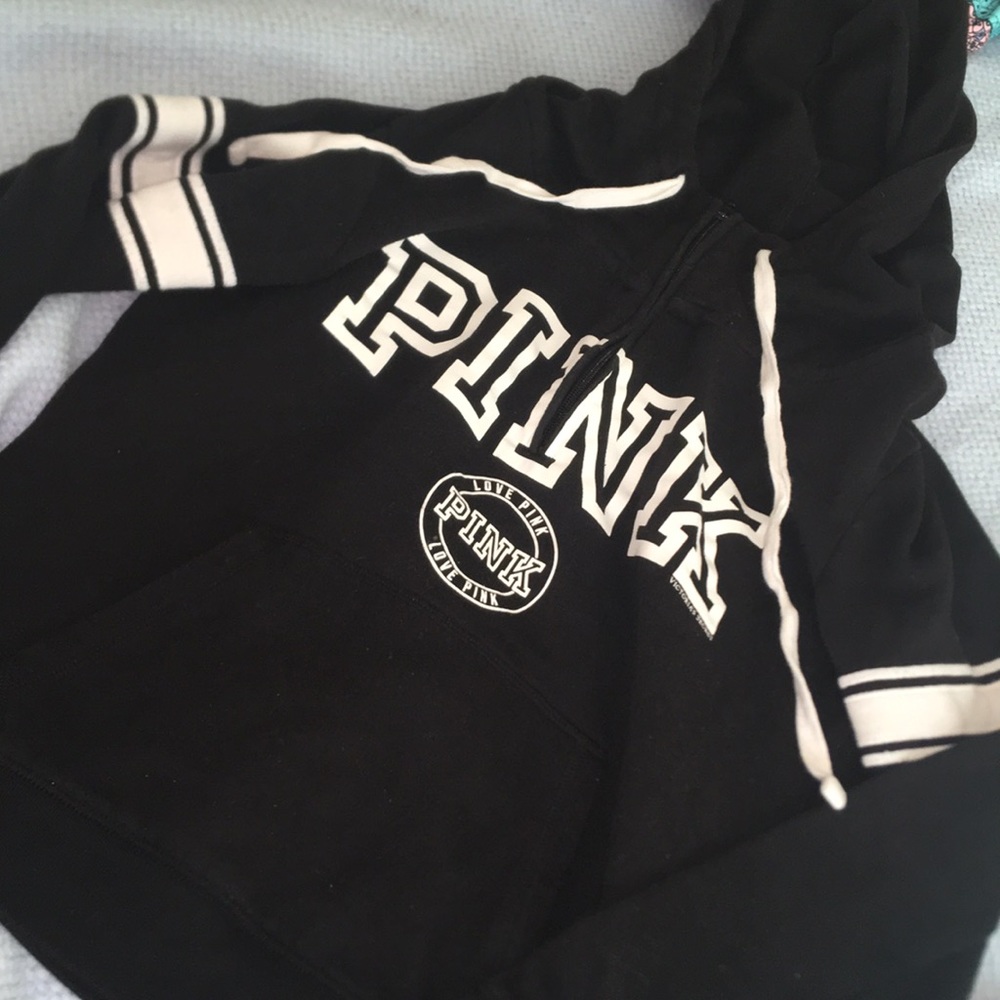 A PINK victoria secret fleece/hoodie